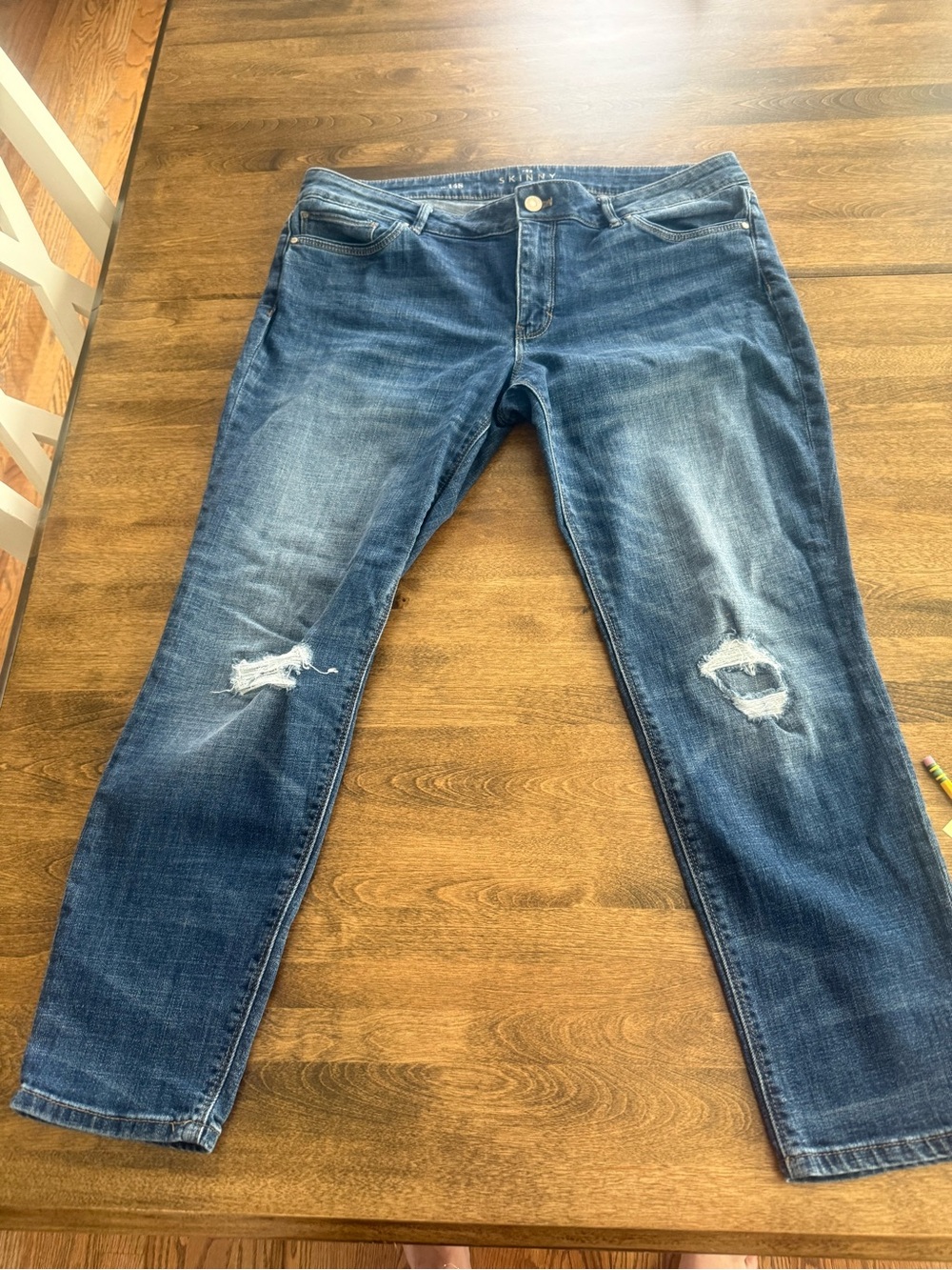 White House Black Market Women's Dark Blue Distressed Skinny Jeans